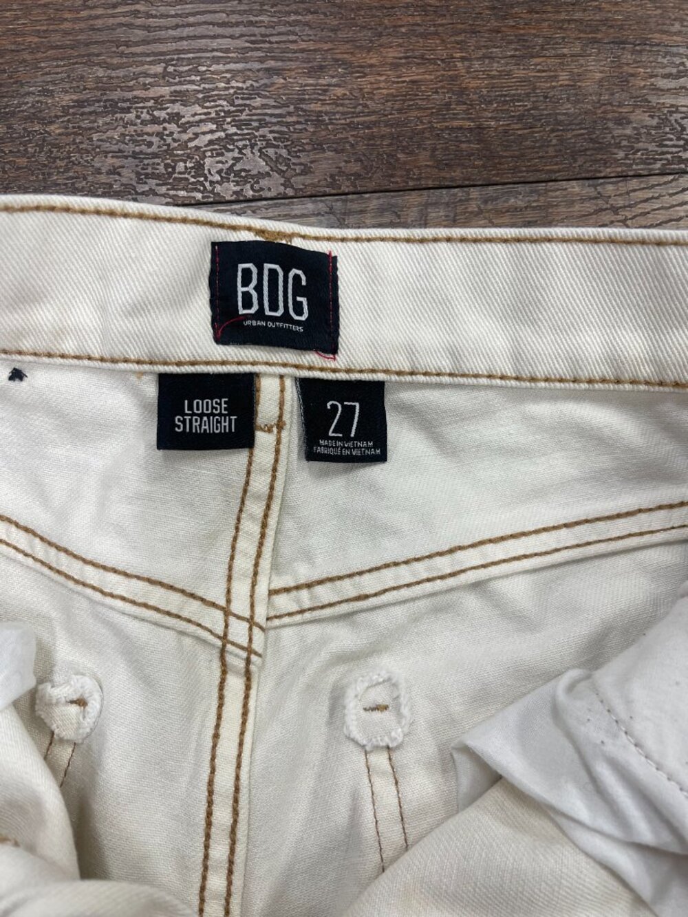 BDG Loose Straight Destroyed Ivory Denim Jeans Size 27 - Picture 11 of 13